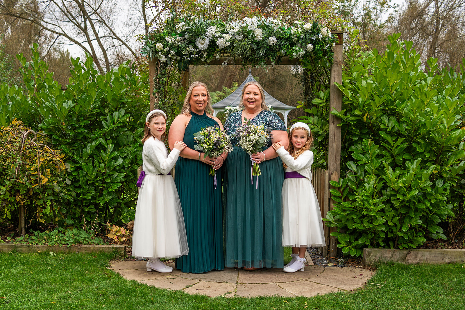 the waterside wedding venue - the bridal party